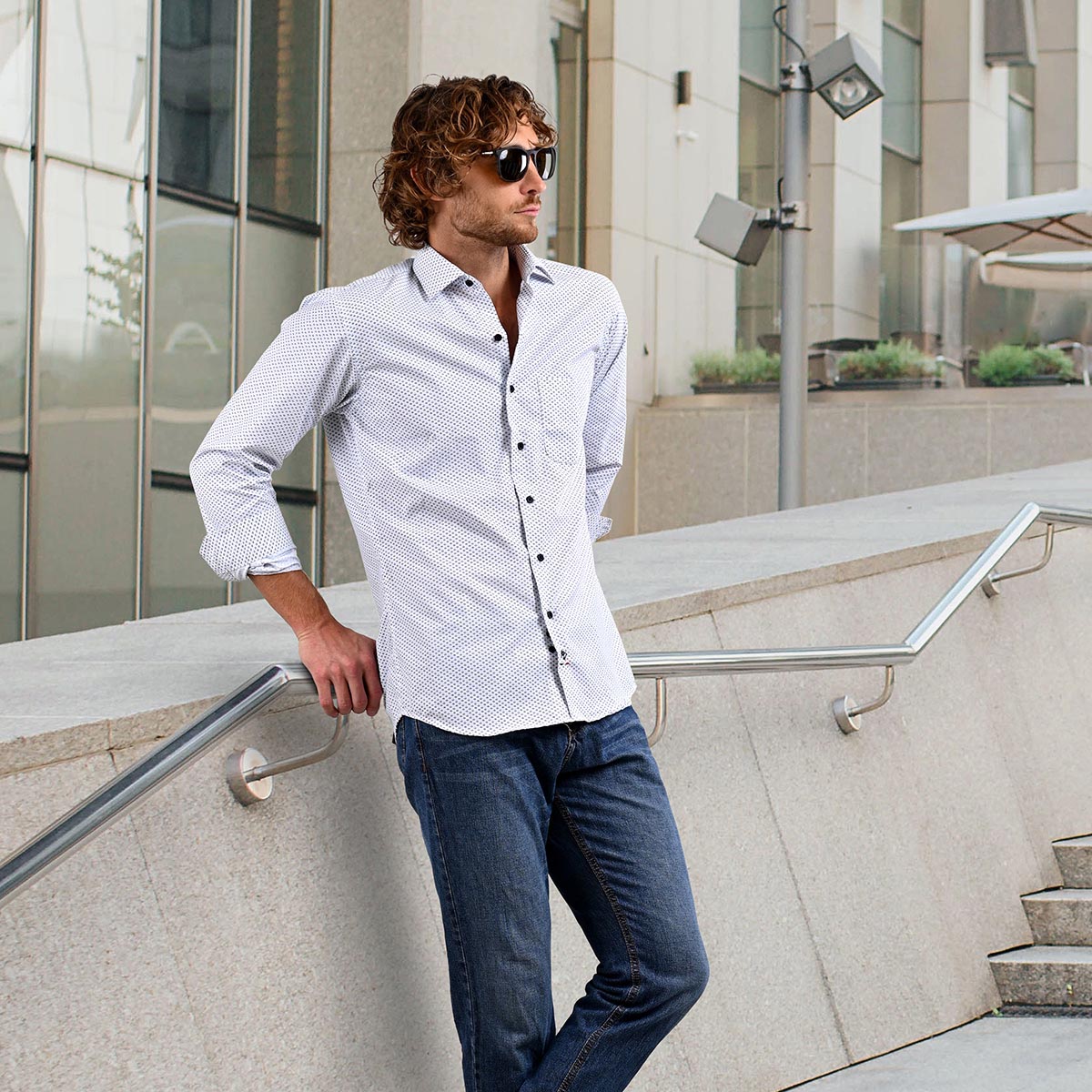 Camisa De Vestir Estampada Azul Cielo Con Flores