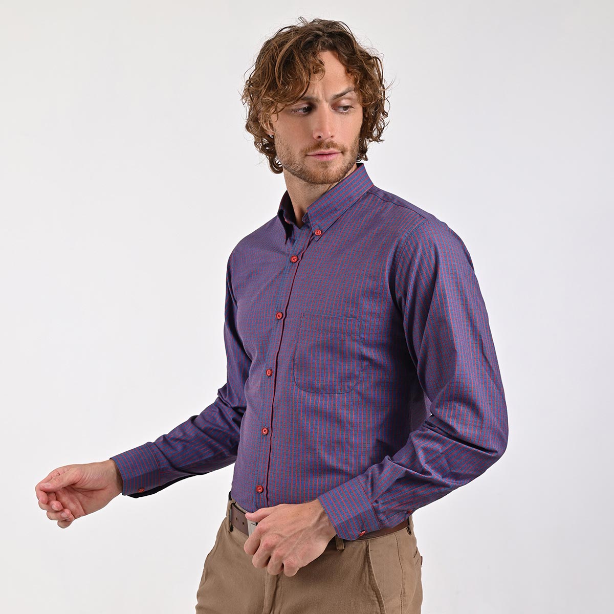 Camisa Morada Con Vestido De Rayas Rojas