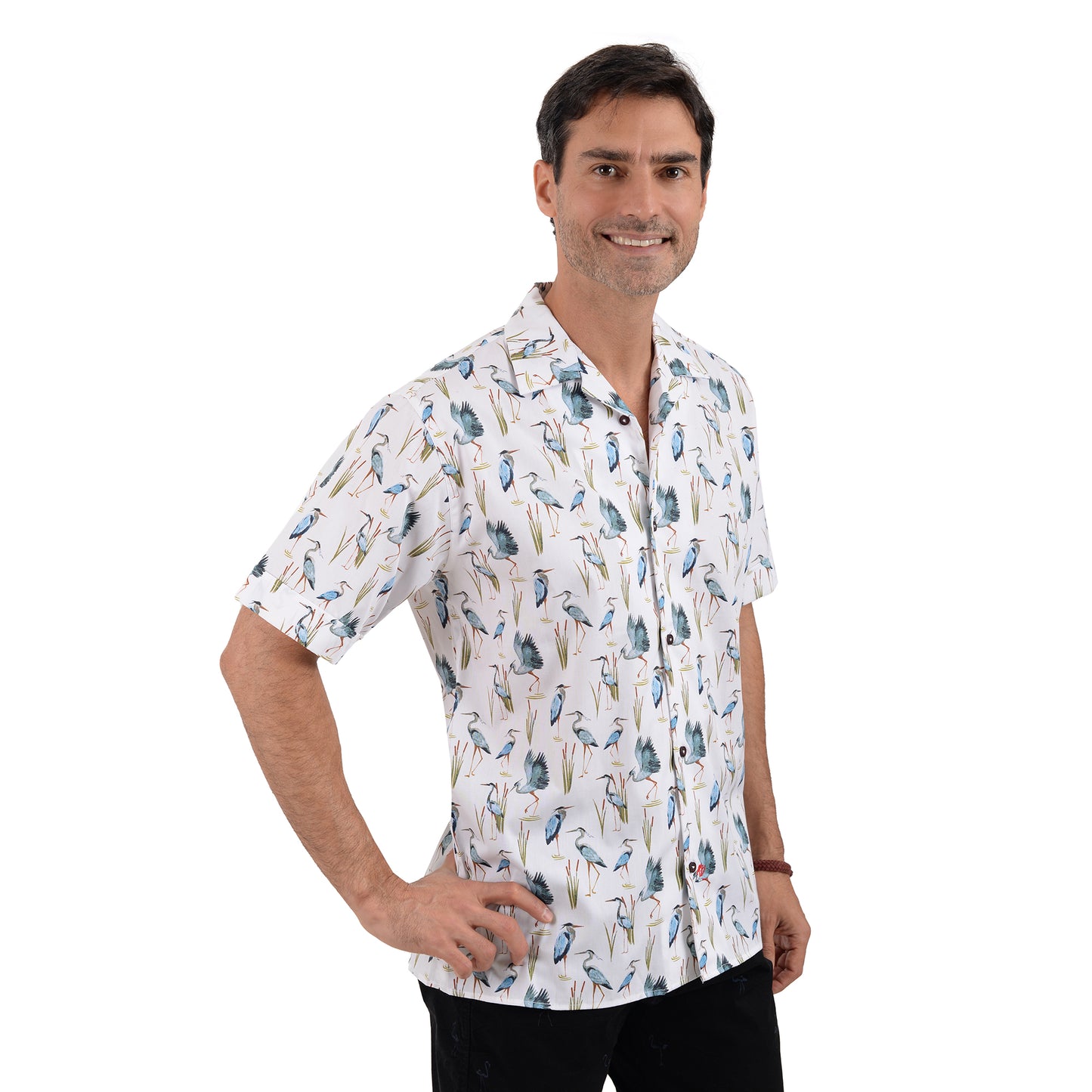 Camisa manga corta cuello con solapa estilo resort y estampado de garzas