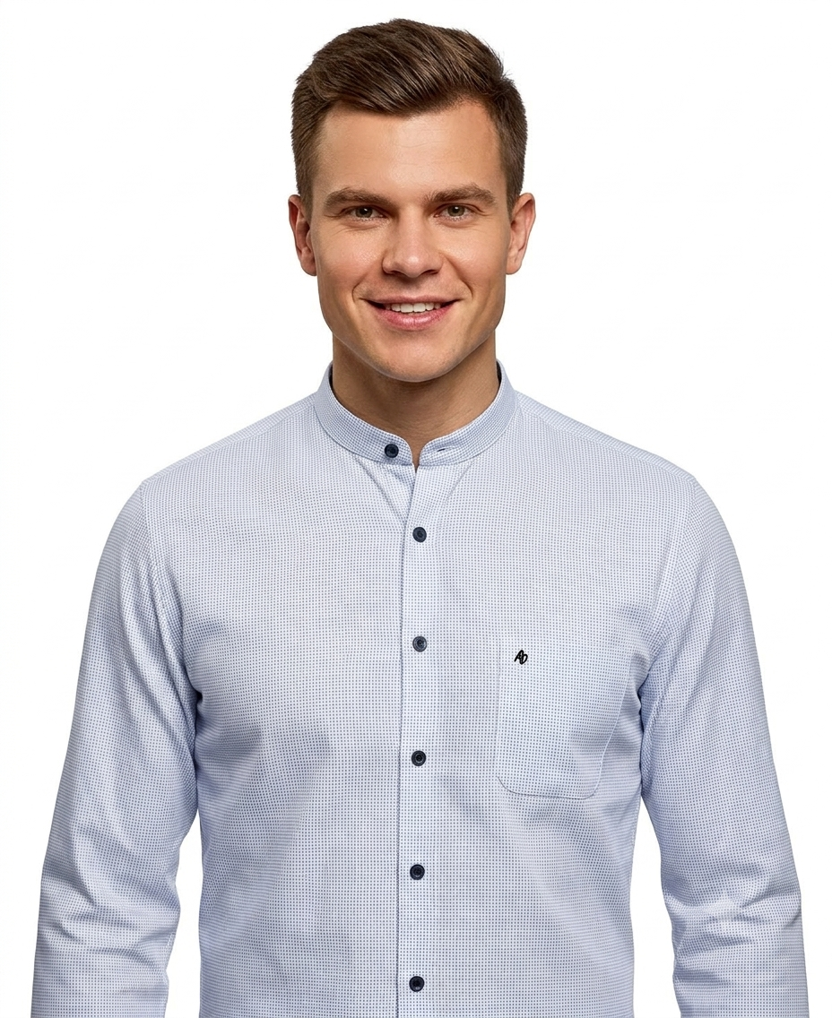 Elegancia Minimalista: Camisa de Cuello Mao en Azul Cielo Texturizado