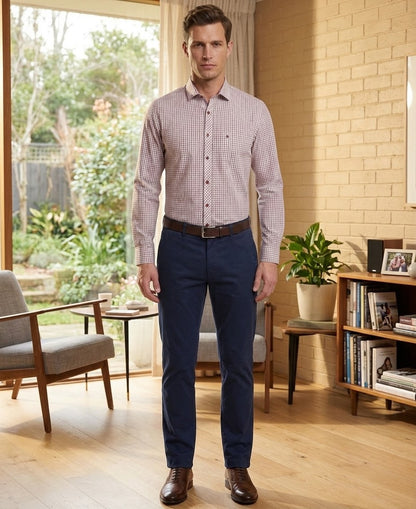 Camisa de vestir con patrón de cuadros y toque moderno en rojo