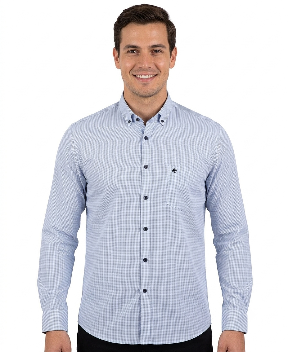 Camisa Azul Cielo Estampado Micro Puntos – Cuello Button-Down