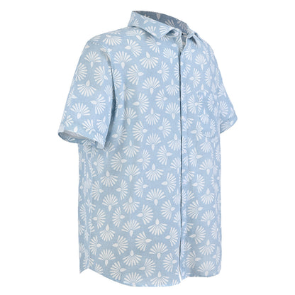 Camisa manga corta azul cielo con flores blancas