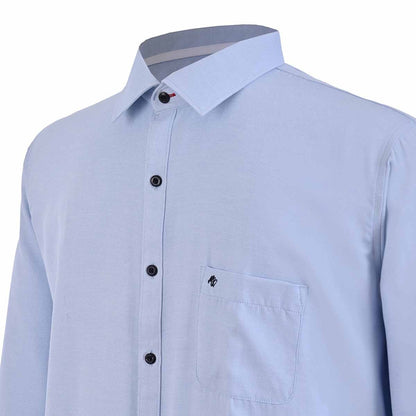 Camisa Michel Blanc azul cielo con botón negro