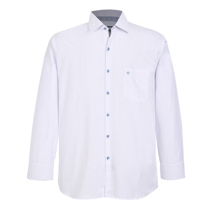 Camisa talla extra blanca con textura botón azul