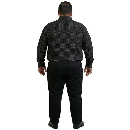 Camisa talla extra negra con estampado blanco bottom down