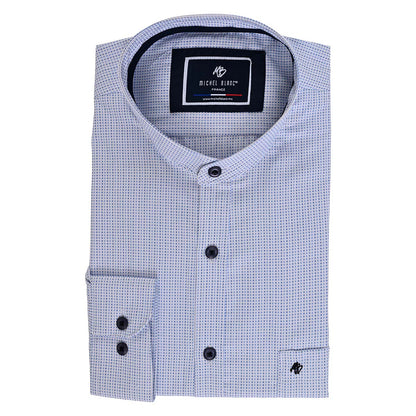 Elegancia Minimalista: Camisa de Cuello Mao en Azul Cielo Texturizado