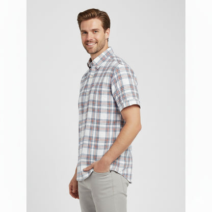 Camisa manga corta blanca con cuadros azul marino y rojo